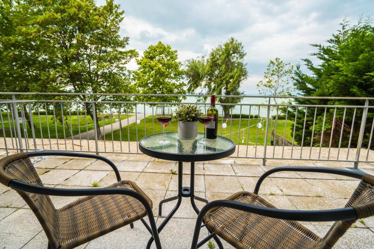 Siesta Sziget - Balaton-Parti Apartmanok Siofok Exterior photo