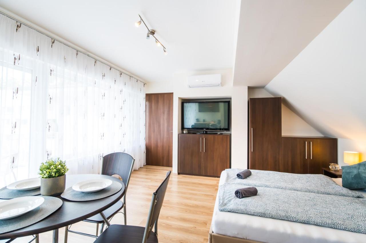 Siesta Sziget - Balaton-Parti Apartmanok Siofok Exterior photo